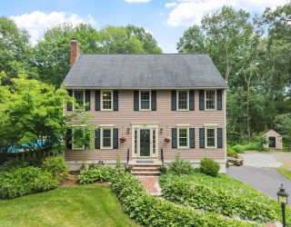 101 Bruin Hill Rd, North Andover, Massachusetts, 4 Bedrooms Bedrooms, 9 Rooms Rooms,2.5 BathroomsBathrooms,Residential,For Sale,Bruin Hill Rd,73556321