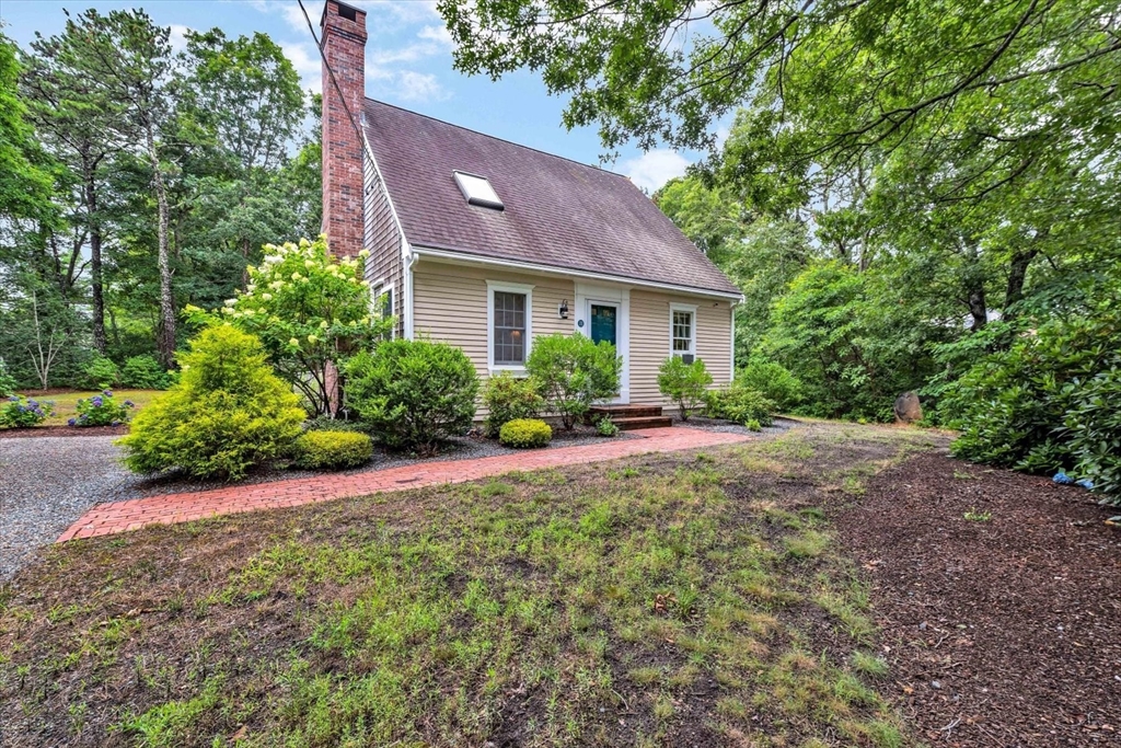 33 Sandpiper Ln, Brewster, Massachusetts, 3 Bedrooms Bedrooms, 5 Rooms Rooms,2 BathroomsBathrooms,Residential,For Sale,Sandpiper Ln,73556017