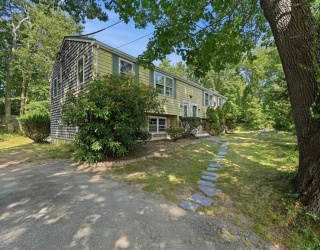 50-52 Dublin Row, Rockland, Massachusetts, 8 Bedrooms Bedrooms, 14 Rooms Rooms,2.5 BathroomsBathrooms,Residential Income,For Sale,Dublin Row,73556362