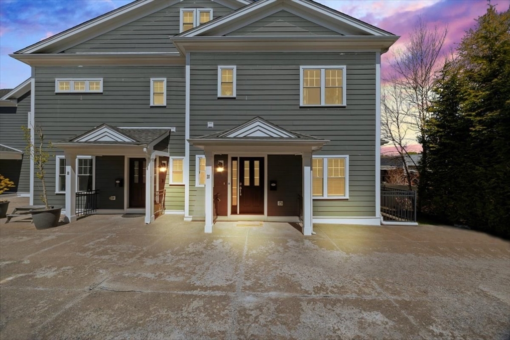 20 Dalby St, Newton, Massachusetts, 4 Bedrooms Bedrooms, 8 Rooms Rooms,3.5 BathroomsBathrooms,Residential Lease,For Rent,Dalby St,73556372