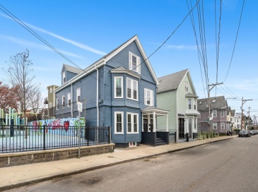 14 Harbor View St, Boston, Massachusetts, 2 Bedrooms Bedrooms, 6 Rooms Rooms,2 BathroomsBathrooms,Residential Lease,For Rent,Harbor View St,73556384