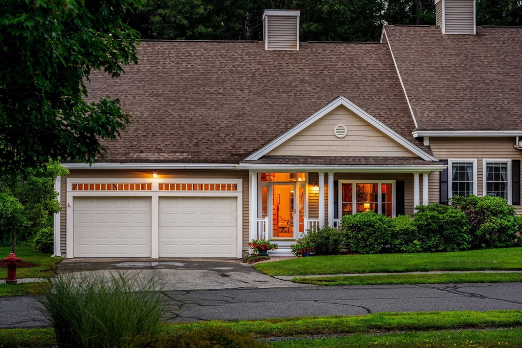 545 Newburyport Turnpike, Rowley, Massachusetts, 2 Bedrooms Bedrooms, 8 Rooms Rooms,3.5 BathroomsBathrooms,Residential,For Sale,Newburyport Turnpike,73556005