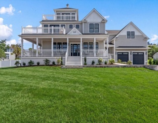 64 Point Allerton, Hull, Massachusetts, 4 Bedrooms Bedrooms, 10 Rooms Rooms,3.5 BathroomsBathrooms,Residential,For Sale,Point Allerton,73556385