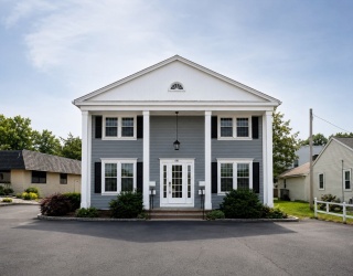 683 Main St, Falmouth, Massachusetts, 6 Bedrooms Bedrooms, 17 Rooms Rooms,5 BathroomsBathrooms,Residential Income,For Sale,Main St,73556043