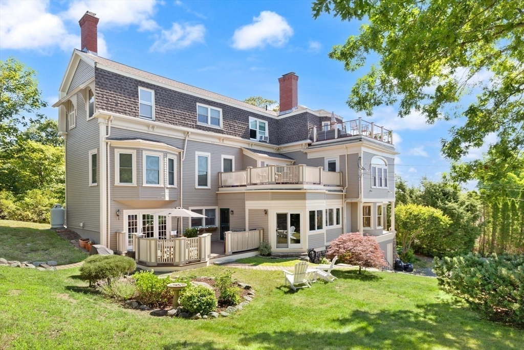 5 Babson St, Gloucester, Massachusetts, 2 Bedrooms Bedrooms, 5 Rooms Rooms,2 BathroomsBathrooms,Residential,For Sale,Babson St,73556151