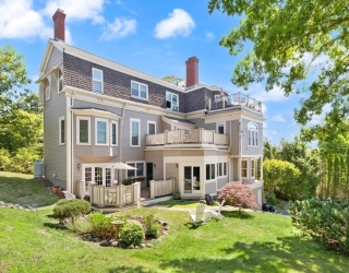 5 Babson St, Gloucester, Massachusetts, 2 Bedrooms Bedrooms, 5 Rooms Rooms,2 BathroomsBathrooms,Residential,For Sale,Babson St,73556151