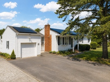 748 Warren Ave, Swansea, Massachusetts, 3 Bedrooms Bedrooms, 5 Rooms Rooms,1 BathroomBathrooms,Residential,For Sale,Warren Ave,73556395 748 Warren Ave, Swansea, Massachusetts, 3 Bedrooms Bedrooms, 5 Rooms Rooms,1 BathroomBathrooms,Residential,For Sale,Warren Ave,73556395