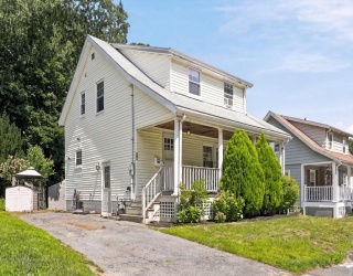 391 Lynnfield Street, Lynn, Massachusetts, 2 Bedrooms Bedrooms, 5 Rooms Rooms,1 BathroomBathrooms,Residential,For Sale,Lynnfield Street,73555975