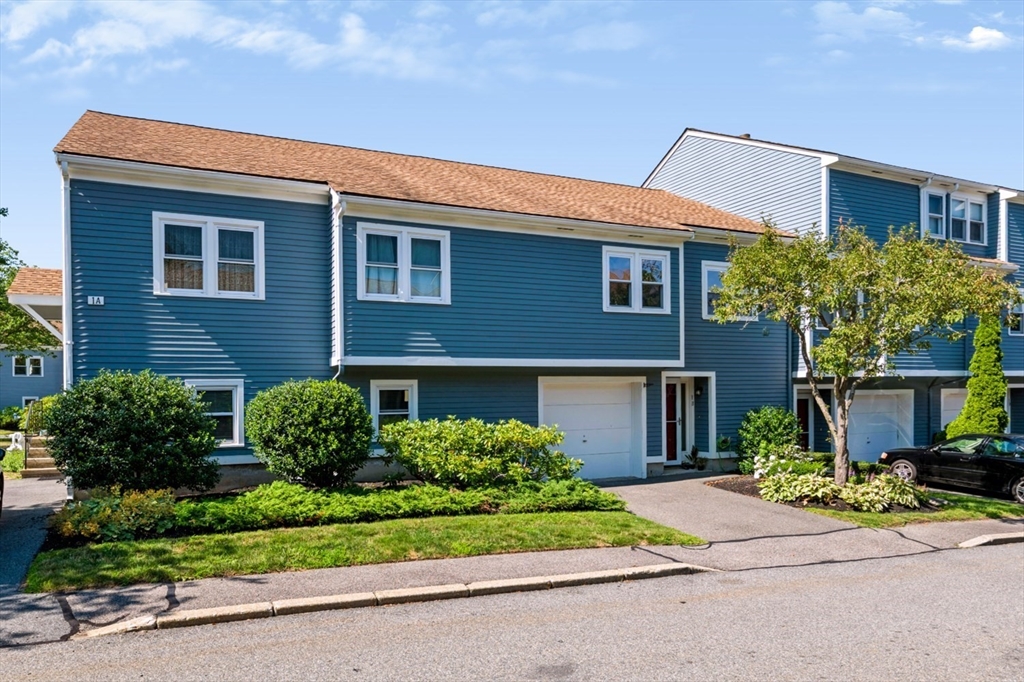 1B Fletcher Way, Salem, Massachusetts, 2 Bedrooms Bedrooms, 5 Rooms Rooms,1.5 BathroomsBathrooms,Residential,For Sale,Fletcher Way,73556172