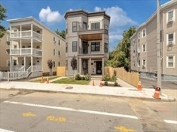 3915 Washington Street, Boston, Massachusetts, 1 Bedroom Bedrooms, 3 Rooms Rooms,1 BathroomBathrooms,Residential,For Sale,Washington Street,73556414