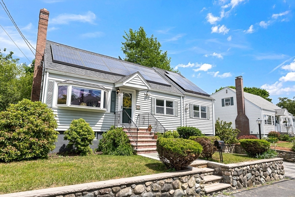 5 Elizabeth Road, Stoneham, Massachusetts, 4 Bedrooms Bedrooms, 10 Rooms Rooms,2.5 BathroomsBathrooms,Residential,For Sale,Elizabeth Road,73537319