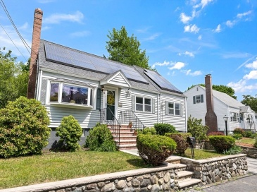 5 Elizabeth Road, Stoneham, Massachusetts, 4 Bedrooms Bedrooms, 10 Rooms Rooms,2.5 BathroomsBathrooms,Residential,For Sale,Elizabeth Road,73537319