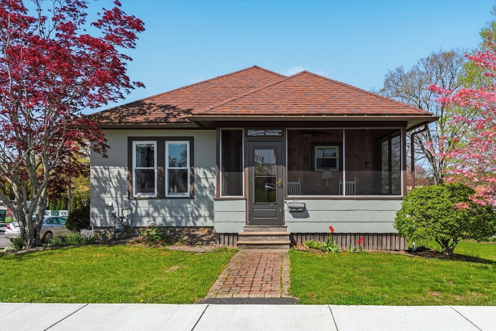 4263 Acushnet Ave, New Bedford, Massachusetts, ,Commercial Sale,For Sale,Acushnet Ave,73514640