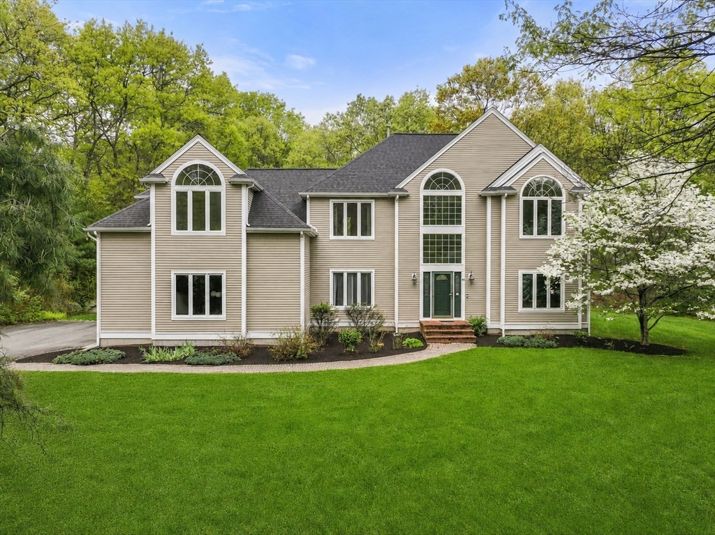11 Black Elk Road, Sharon, Massachusetts, 4 Bedrooms Bedrooms, 10 Rooms Rooms,2.5 BathroomsBathrooms,Residential,For Sale,Black Elk Road,73526097