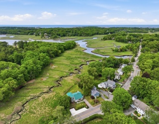 300 Gannett Rd, Scituate, Massachusetts, 3 Bedrooms Bedrooms, 7 Rooms Rooms,2 BathroomsBathrooms,Residential,For Sale,Gannett Rd,73529215