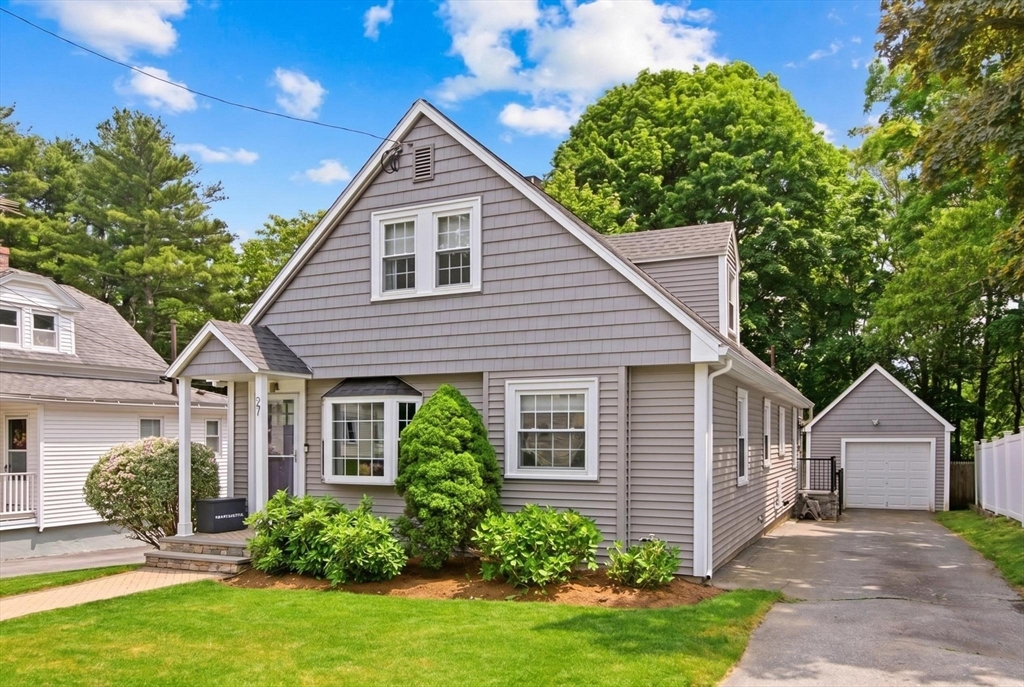 27 Topping Rd., Andover, Massachusetts, 3 Bedrooms Bedrooms, 8 Rooms Rooms,1.5 BathroomsBathrooms,Residential,For Sale,Topping Rd.,73533706