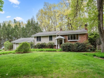 55 Saxony Drive, Sudbury, Massachusetts, 3 Bedrooms Bedrooms, 10 Rooms Rooms,3 BathroomsBathrooms,Residential,For Sale,Saxony Drive,73517153