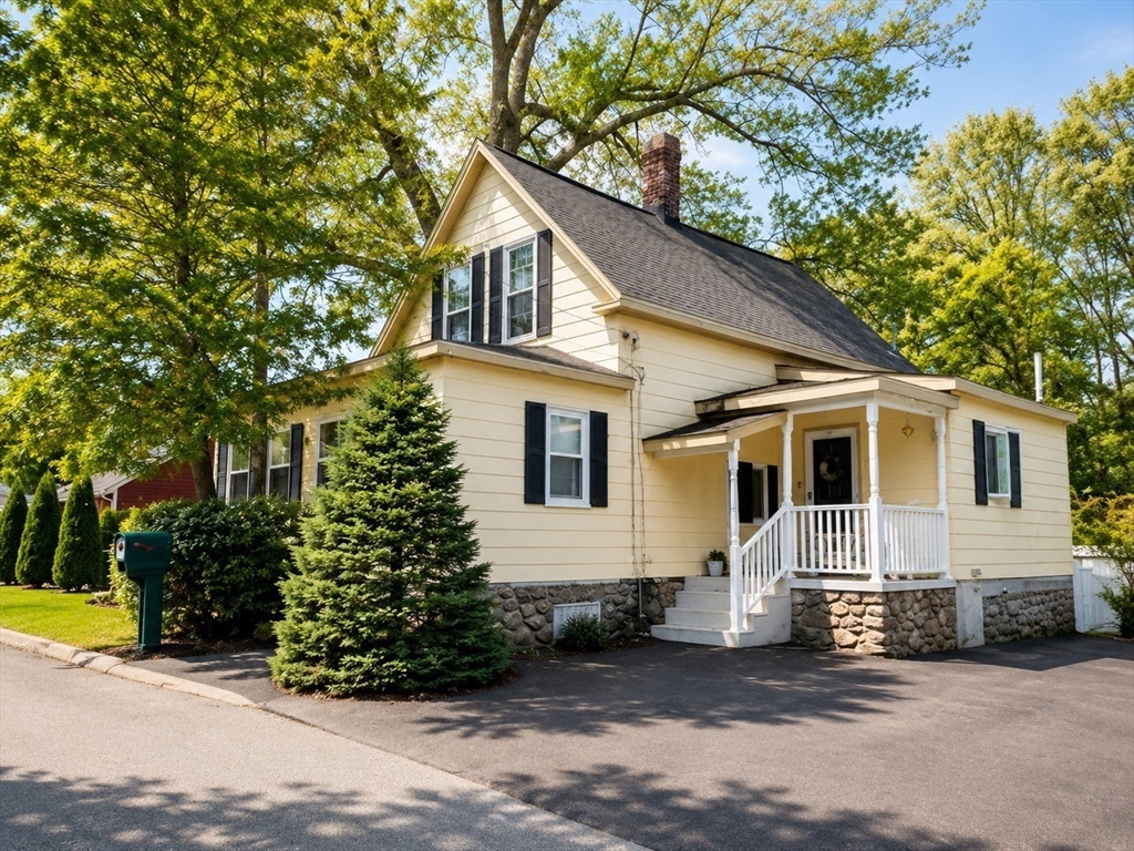 38 Veranda Ave, Tewksbury, Massachusetts, 2 Bedrooms Bedrooms, 6 Rooms Rooms,2 BathroomsBathrooms,Residential,For Sale,Veranda Ave,73519110
