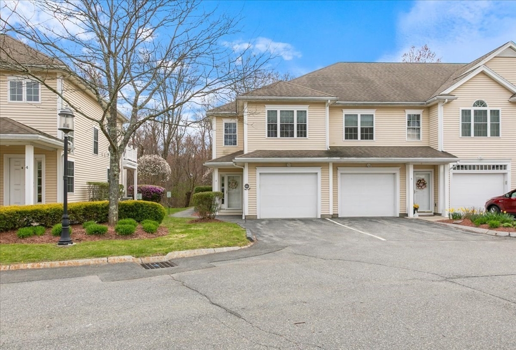249 Salem Street, Reading, Massachusetts, 2 Bedrooms Bedrooms, 5 Rooms Rooms,2 BathroomsBathrooms,Residential,For Sale,Salem Street,73510482