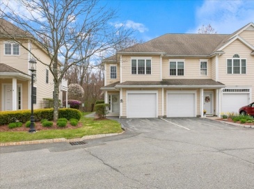 249 Salem Street, Reading, Massachusetts, 2 Bedrooms Bedrooms, 5 Rooms Rooms,2 BathroomsBathrooms,Residential,For Sale,Salem Street,73510482