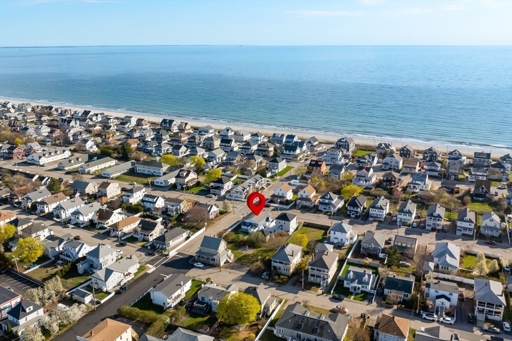 88 Revere St, Hull, Massachusetts, 3 Bedrooms Bedrooms, 7 Rooms Rooms,2 BathroomsBathrooms,Residential,For Sale,Revere St,73508984