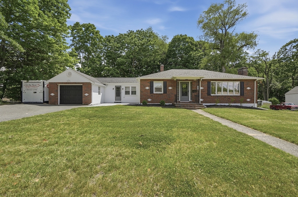479 Massasoit Road, Worcester, Massachusetts, 2 Bedrooms Bedrooms, 5 Rooms Rooms,1 BathroomBathrooms,Residential,For Sale,Massasoit Road,73541135