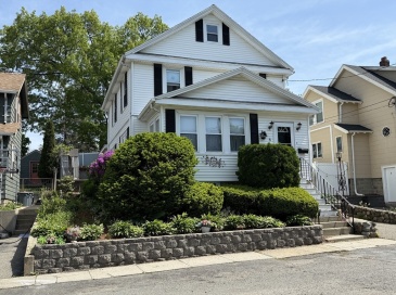8 Lincoln Ct, Saugus, Massachusetts, 4 Bedrooms Bedrooms, 8 Rooms Rooms,2.5 BathroomsBathrooms,Residential,For Sale,Lincoln Ct,73529577 8 Lincoln Ct, Saugus, Massachusetts, 4 Bedrooms Bedrooms, 8 Rooms Rooms,2.5 BathroomsBathrooms,Residential,For Sale,Lincoln Ct,73529577