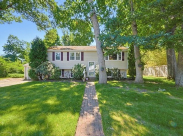 70 Addison Street, Brockton, Massachusetts, 3 Bedrooms Bedrooms, 6 Rooms Rooms,1.5 BathroomsBathrooms,Residential,For Sale,Addison Street,73534689