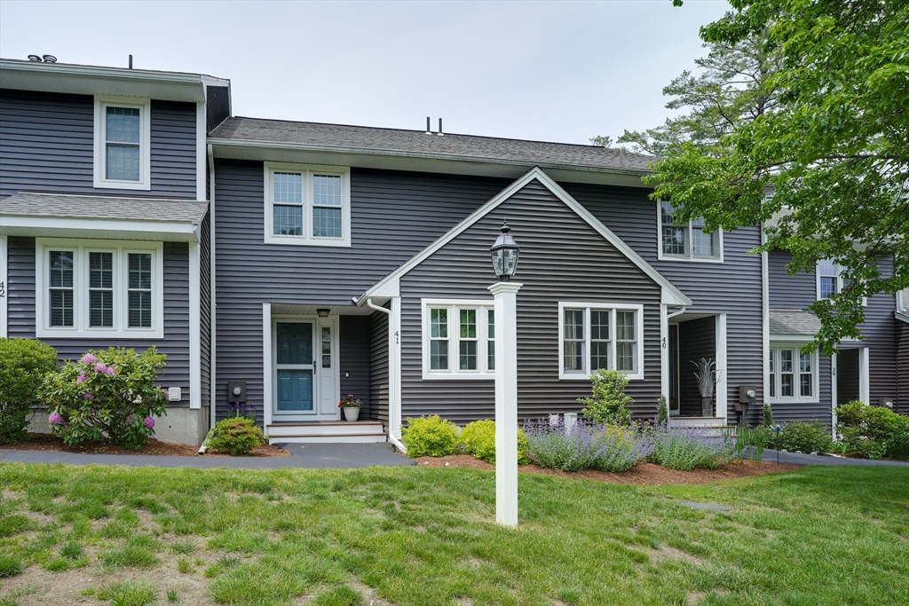 41 Laurelwood Drive, Hopedale, Massachusetts, 2 Bedrooms Bedrooms, 6 Rooms Rooms,2.5 BathroomsBathrooms,Residential,For Sale,Laurelwood Drive,73526394