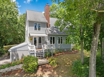657 High St., North Attleboro, Massachusetts, 3 Bedrooms Bedrooms, 10 Rooms Rooms,3 BathroomsBathrooms,Residential,For Sale,High St.,73538418