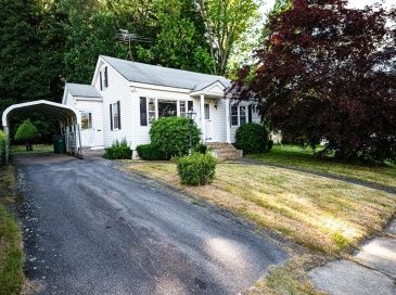 184 Chester St, Fitchburg, Massachusetts, 2 Bedrooms Bedrooms, 4 Rooms Rooms,1 BathroomBathrooms,Residential,For Sale,Chester St,73538616 184 Chester St, Fitchburg, Massachusetts, 2 Bedrooms Bedrooms, 4 Rooms Rooms,1 BathroomBathrooms,Residential,For Sale,Chester St,73538616