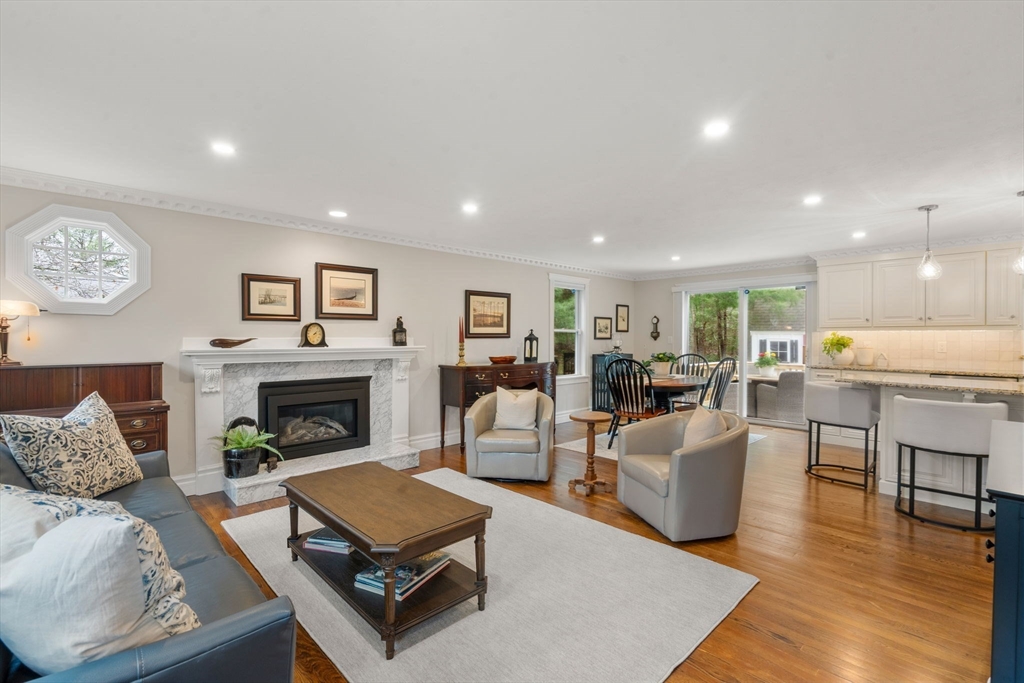 57 Fairhaven Ln, Barnstable, Massachusetts, 3 Bedrooms Bedrooms, 7 Rooms Rooms,3.5 BathroomsBathrooms,Residential,For Sale,Fairhaven Ln,73504735