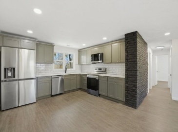 92 Summer St, Brockton, Massachusetts, 3 Bedrooms Bedrooms, 6 Rooms Rooms,2 BathroomsBathrooms,Residential,For Sale,Summer St,73499805 92 Summer St, Brockton, Massachusetts, 3 Bedrooms Bedrooms, 6 Rooms Rooms,2 BathroomsBathrooms,Residential,For Sale,Summer St,73499805