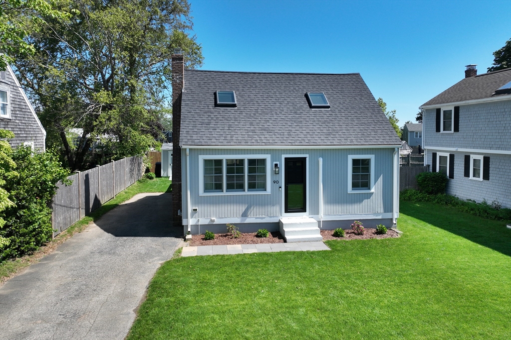 90 Colonial Rd, Marshfield, Massachusetts, 2 Bedrooms Bedrooms, 5 Rooms Rooms,1 BathroomBathrooms,Residential,For Sale,Colonial Rd,73529879