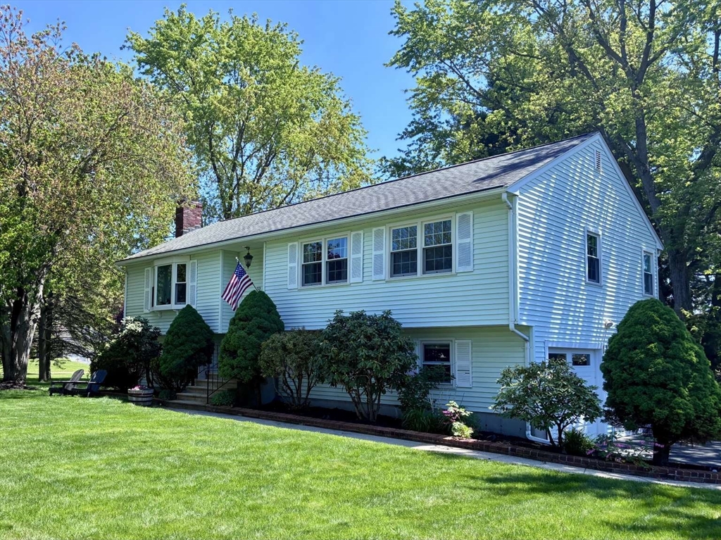 33 Tomahawk Dr., Northborough, Massachusetts, 4 Bedrooms Bedrooms, 10 Rooms Rooms,3 BathroomsBathrooms,Residential,For Sale,Tomahawk Dr.,73522124