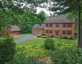 22 Oak Cir, Princeton, Massachusetts, 3 Bedrooms Bedrooms, 7 Rooms Rooms,2.5 BathroomsBathrooms,Residential,For Sale,Oak Cir,73556441