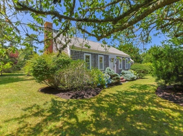 124 Pleasant Street, Chatham, Massachusetts, 4 Bedrooms Bedrooms, 7 Rooms Rooms,3 BathroomsBathrooms,Residential,For Sale,Pleasant Street,73556447