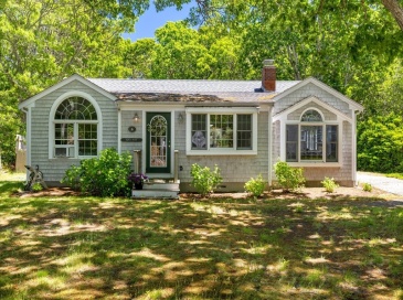 6 Parkwood Ct, Yarmouth, Massachusetts, 3 Bedrooms Bedrooms, 6 Rooms Rooms,1 BathroomBathrooms,Residential,For Sale,Parkwood Ct,73540054