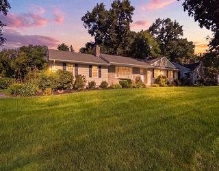 80 Lynnwood Dr, Longmeadow, Massachusetts, 3 Bedrooms Bedrooms, 6 Rooms Rooms,3 BathroomsBathrooms,Residential,For Sale,Lynnwood Dr,73556480