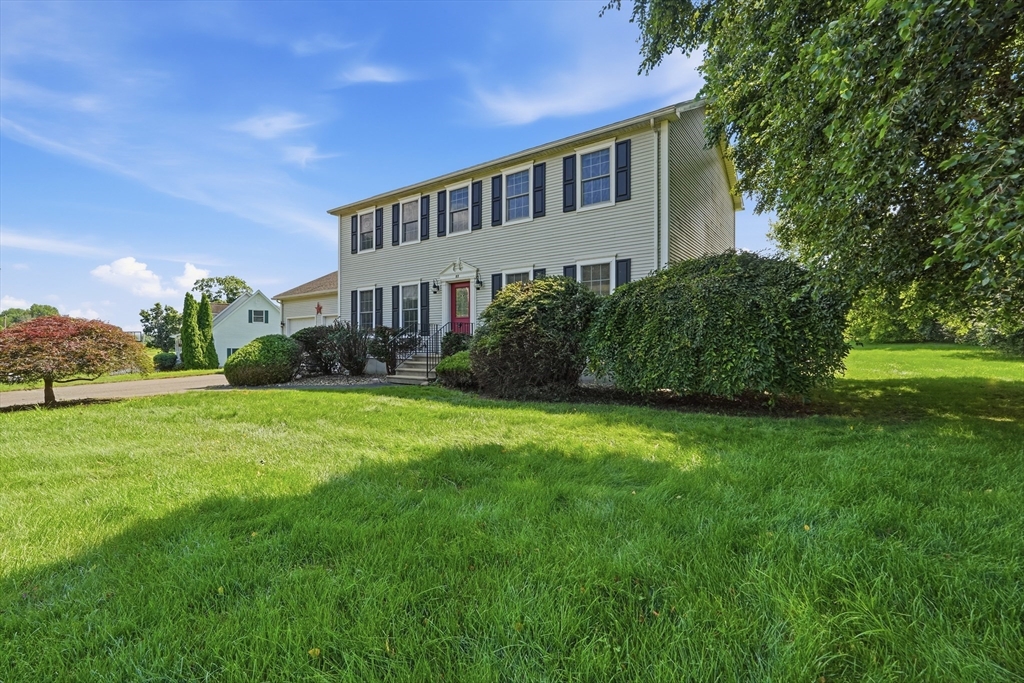 35 Alvord Street, South Hadley, Massachusetts, 3 Bedrooms Bedrooms, 8 Rooms Rooms,3.5 BathroomsBathrooms,Residential,For Sale,Alvord Street,73556483