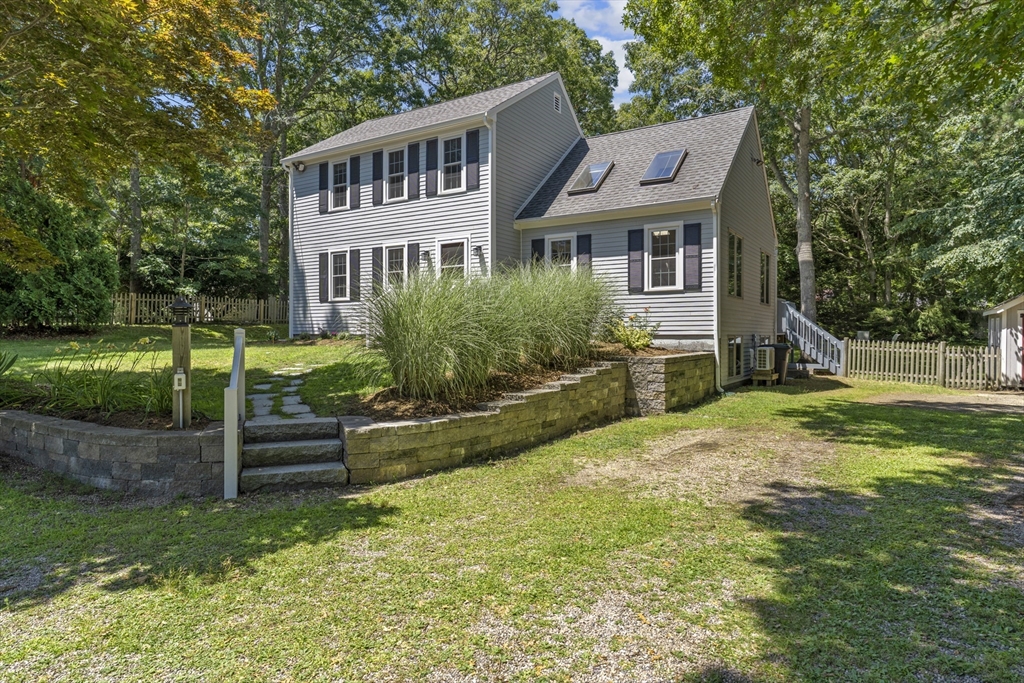 251 Acapesket Rd, Falmouth, Massachusetts, 3 Bedrooms Bedrooms, 7 Rooms Rooms,2 BathroomsBathrooms,Residential,For Sale,Acapesket Rd,73556458