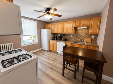 344 E 8th Street, Boston, Massachusetts, 2 Bedrooms Bedrooms, 4 Rooms Rooms,1 BathroomBathrooms,Residential Lease,For Rent,E 8th Street,73556521