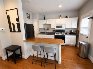 3 K Street Place, Boston, Massachusetts, 1 Bedroom Bedrooms, 3 Rooms Rooms,2 BathroomsBathrooms,Residential Lease,For Rent,K Street Place,73556518