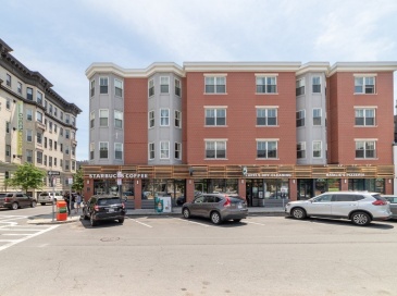 1304 Commonwealth Ave, Boston, Massachusetts, 1 Bedroom Bedrooms, 3 Rooms Rooms,1 BathroomBathrooms,Residential Lease,For Rent,Commonwealth Ave,73556519