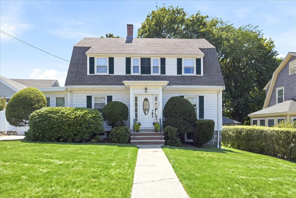 296 Lagrange, Boston, Massachusetts, 4 Bedrooms Bedrooms, 8 Rooms Rooms,1.5 BathroomsBathrooms,Residential,For Sale,Lagrange,73556541