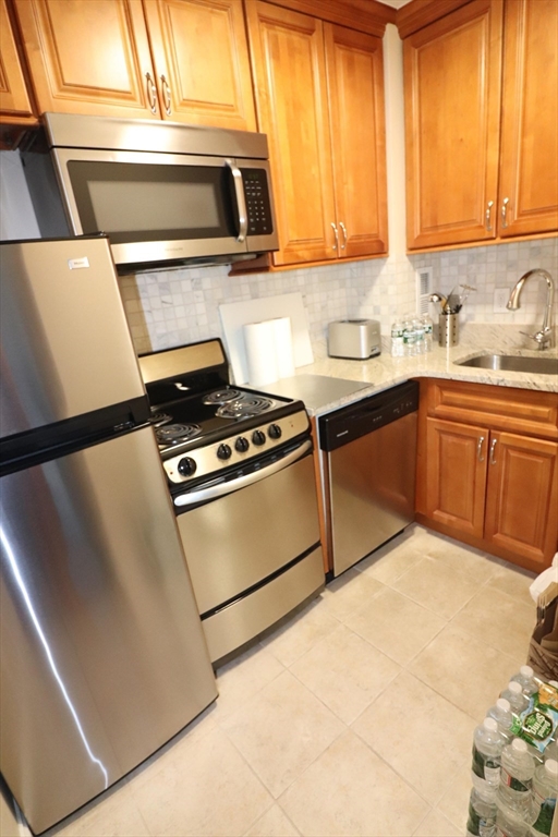 19 Winchester St, Brookline, Massachusetts, 1 Bedroom Bedrooms, 3 Rooms Rooms,1 BathroomBathrooms,Residential Lease,For Rent,Winchester St,73556548