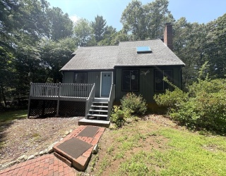 12 Walnut St, Millis, Massachusetts, 3 Bedrooms Bedrooms, 7 Rooms Rooms,2 BathroomsBathrooms,Residential,For Sale,Walnut St,73556552