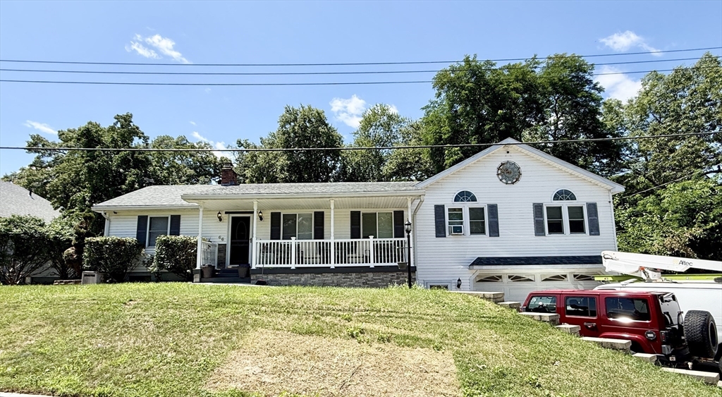 66 Barrison St, Springfield, Massachusetts, 3 Bedrooms Bedrooms, 6 Rooms Rooms,3.5 BathroomsBathrooms,Residential,For Sale,Barrison St,73552793