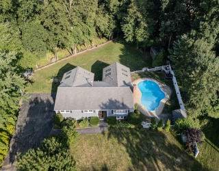 59 Bannan Dr, North Andover, Massachusetts, 4 Bedrooms Bedrooms, 9 Rooms Rooms,3.5 BathroomsBathrooms,Residential,For Sale,Bannan Dr,73556566