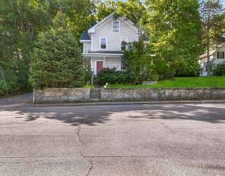 2 Lexington St, Woburn, Massachusetts, 4 Bedrooms Bedrooms, 8 Rooms Rooms,3 BathroomsBathrooms,Residential Income,For Sale,Lexington St,73556554